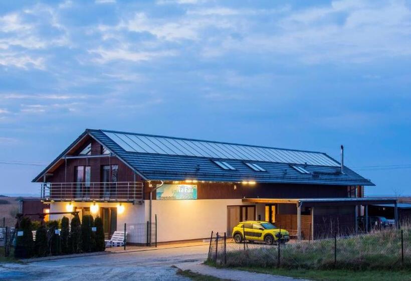 פנסיון Noclegi Nafali Rewa