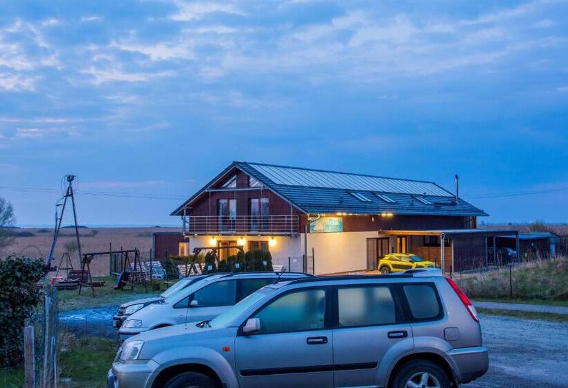 פנסיון Noclegi Nafali Rewa