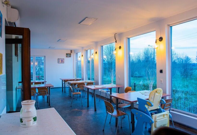 פנסיון Noclegi Nafali Rewa