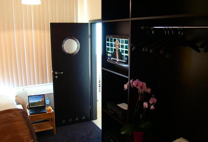 پانسیون Pentagos Centrum