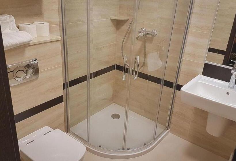 پانسیون Pentagos Centrum