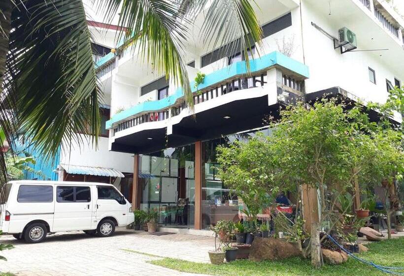 Пансион Relax Inn Hikkaduwa