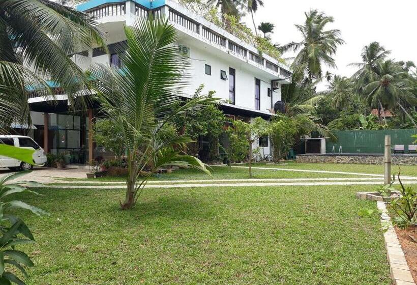 Пансион Relax Inn Hikkaduwa