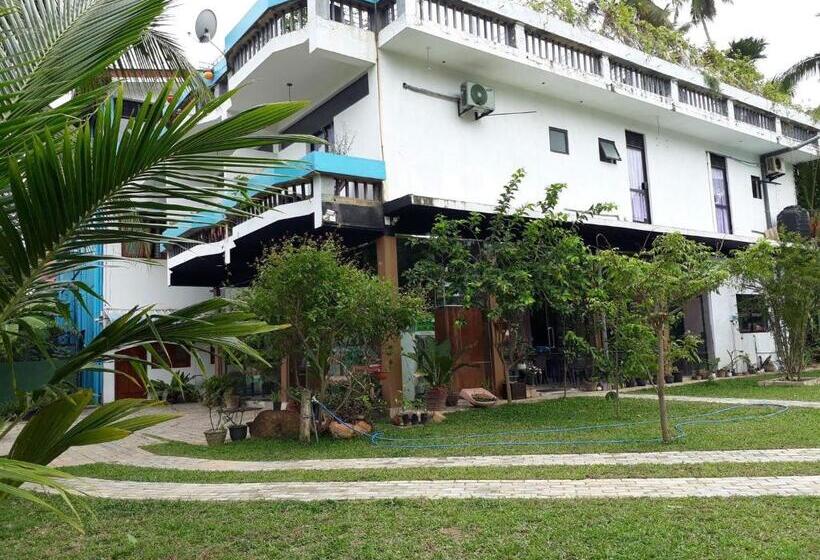 Пансион Relax Inn Hikkaduwa