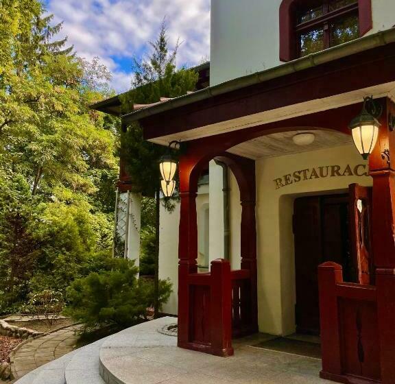 ペンション Straszny Dwór