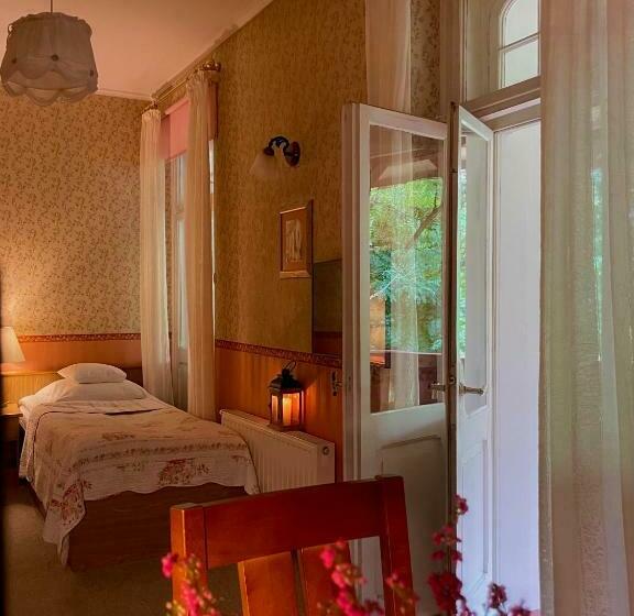 ペンション Straszny Dwór