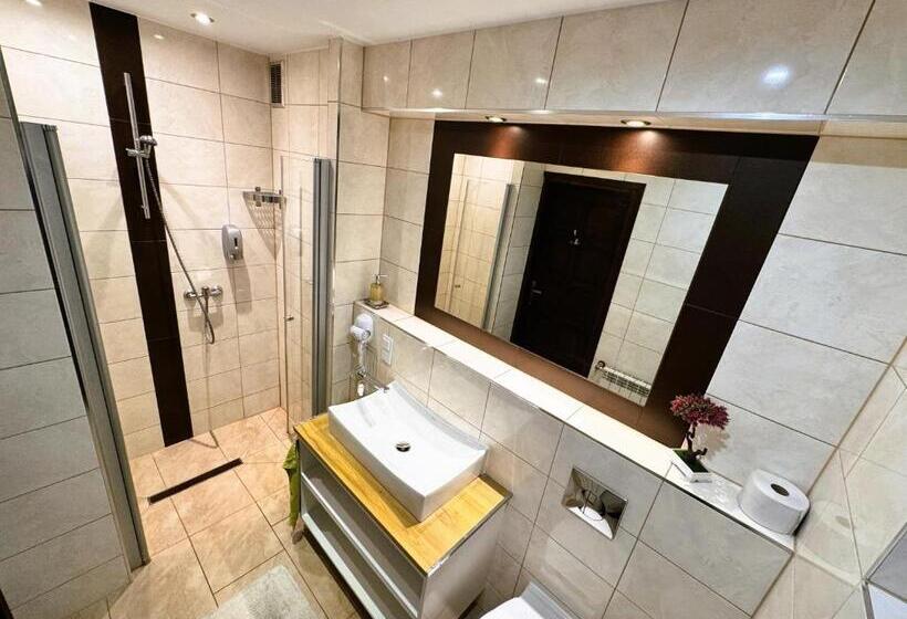 膳宿费 Villa Beata