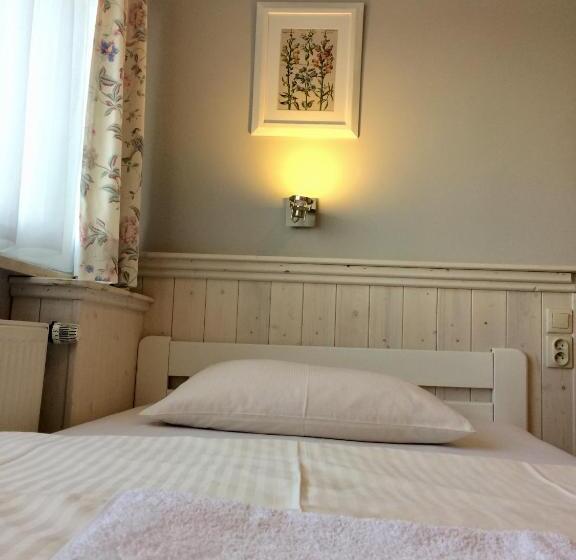 膳宿费 Villa Pod Orzechem W Zaniemyślu