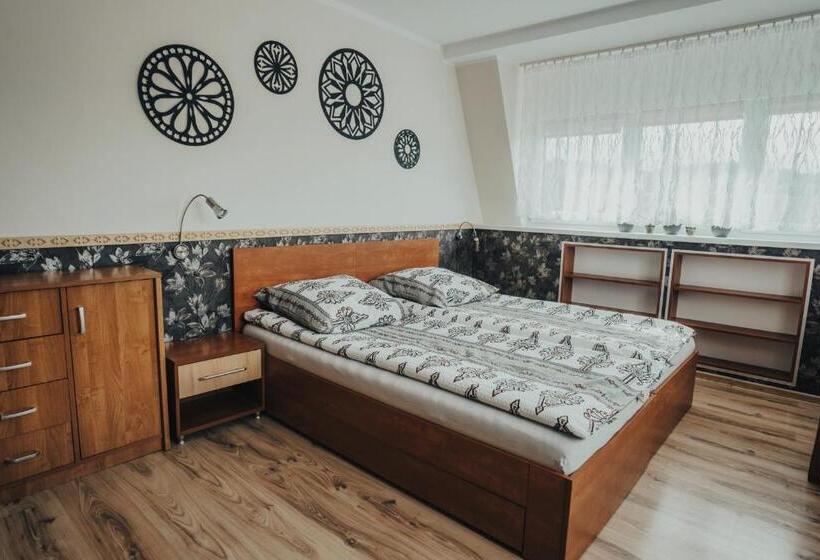 פנסיון Willa Baca