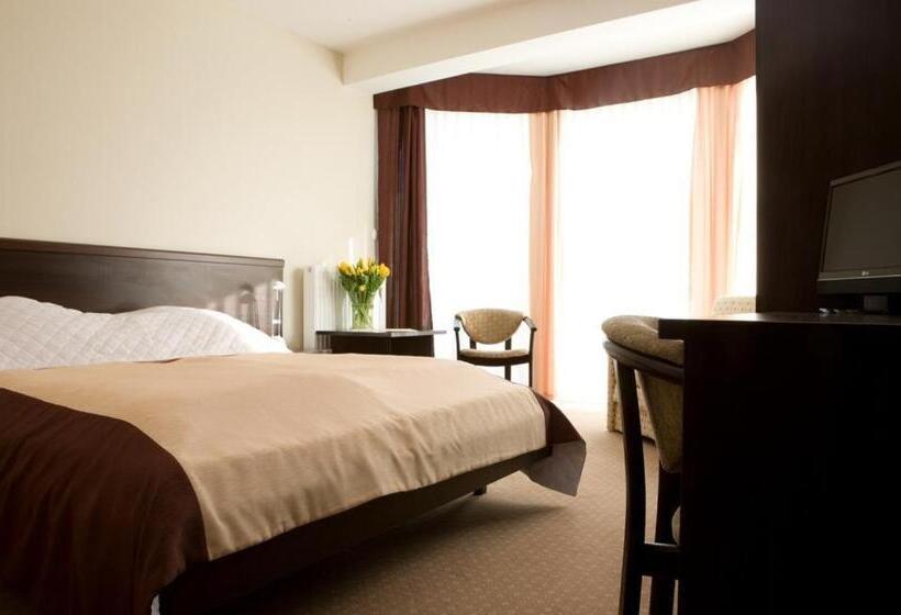 Pensjonat Plażowy Boss Z Restauracją 50 Metrów Od Morza