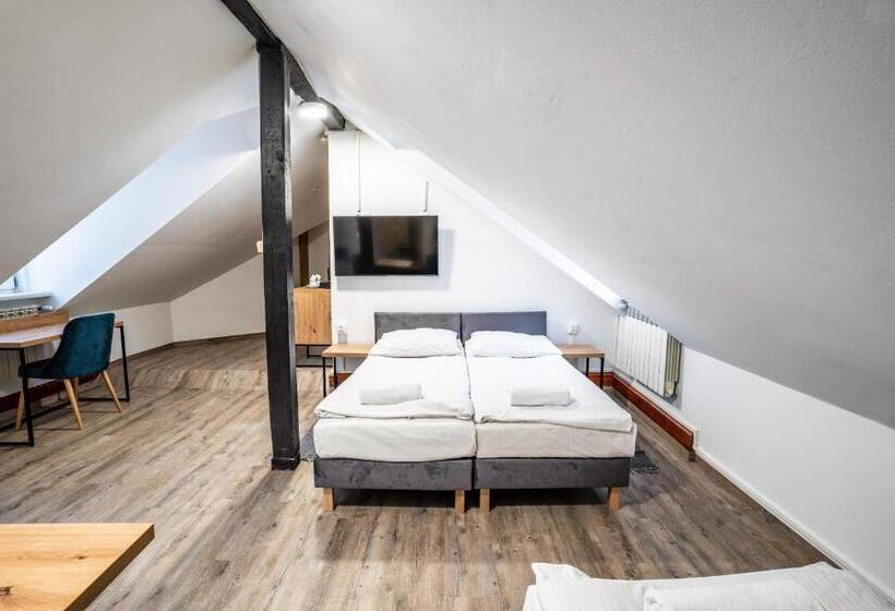 Pirat Hotel & Spa Hotel Z Basenem