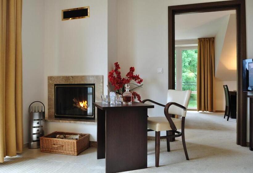 استراحتگاه 4 Pory Roku & Spa