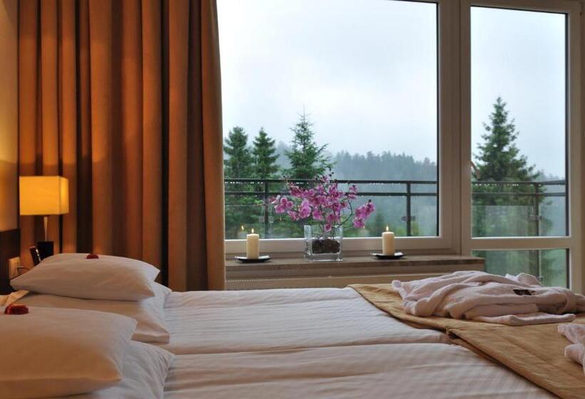 استراحتگاه 4 Pory Roku & Spa