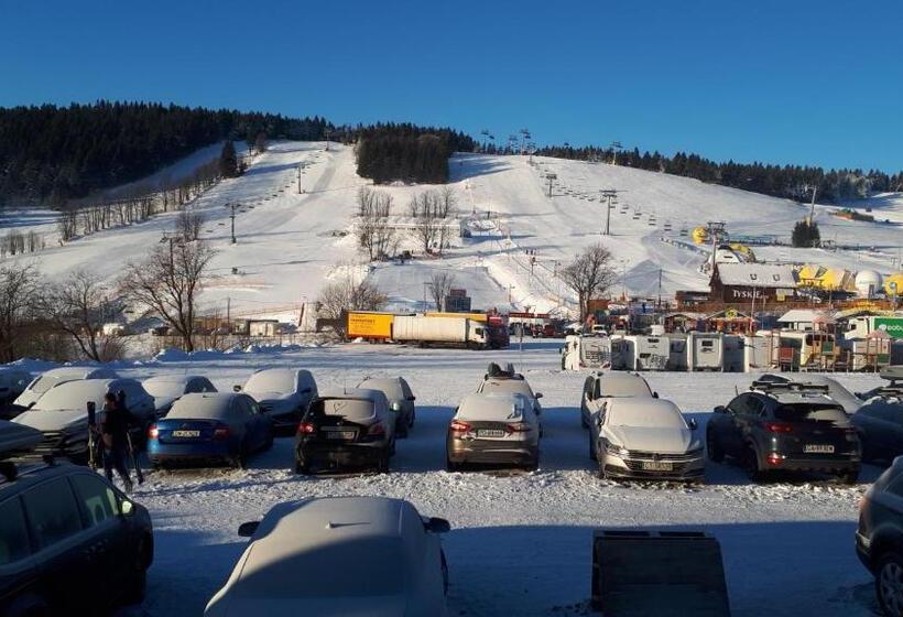 リゾートホテル Agal Zieleniec