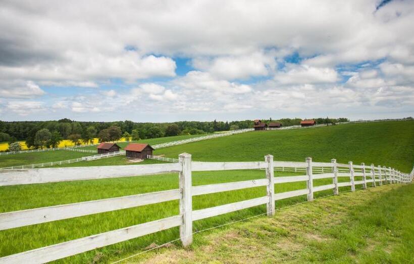 אתר נופש Ciekocinko Powozownia