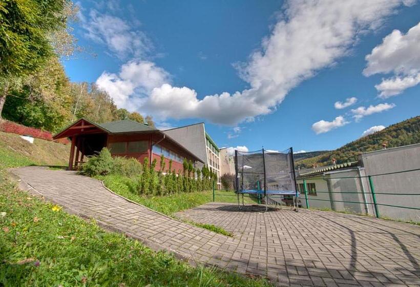 استراحتگاه Dom Wczasowy Jawor