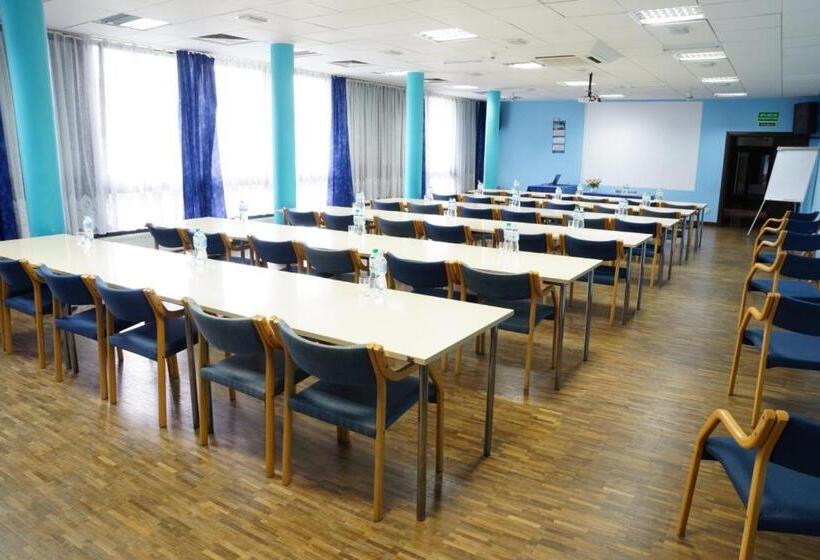 استراحتگاه Dom Wczasowy Jawor