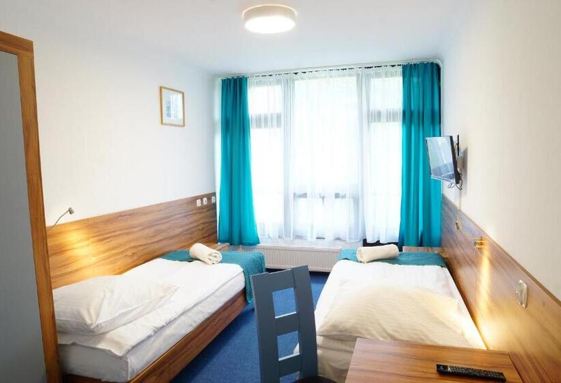 استراحتگاه Dom Wczasowy Jawor