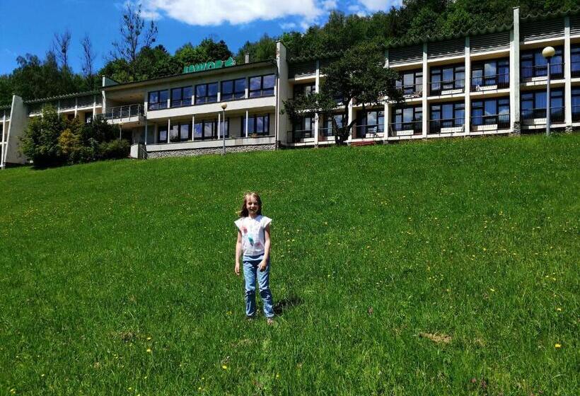 استراحتگاه Dom Wczasowy Jawor