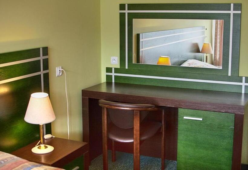 استراحتگاه Dom Wczasowy Jawor