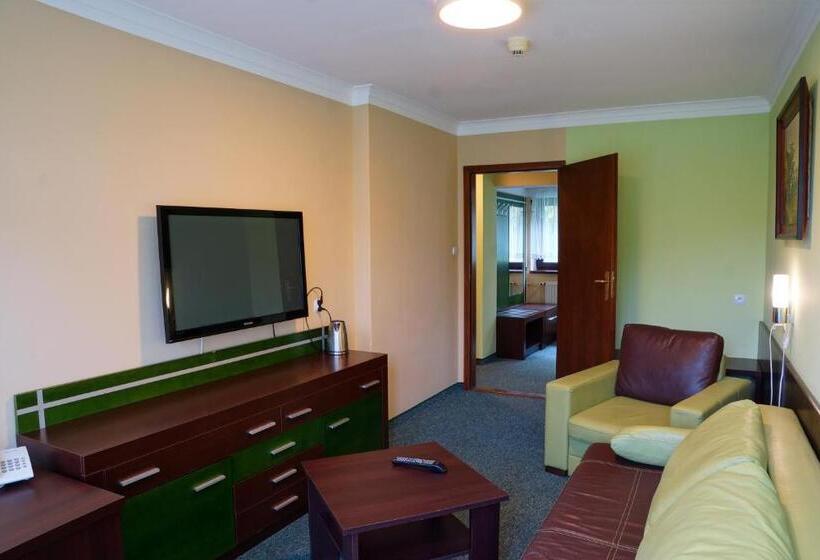 استراحتگاه Dom Wczasowy Jawor