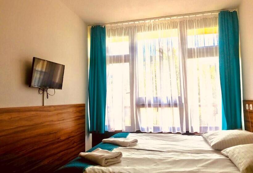 استراحتگاه Dom Wczasowy Jawor