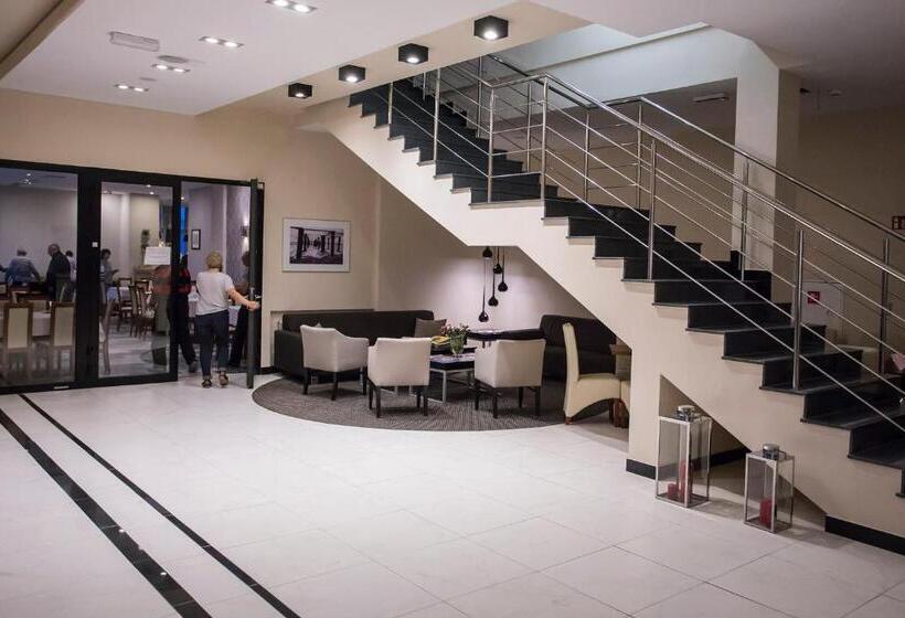 منتجع Koral Live