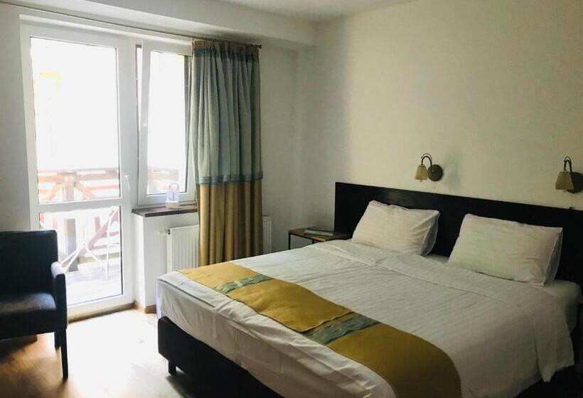 리조트 Przystanek Tleń