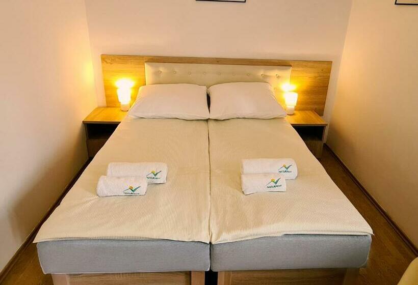 리조트 Stokrotka Natura Tour