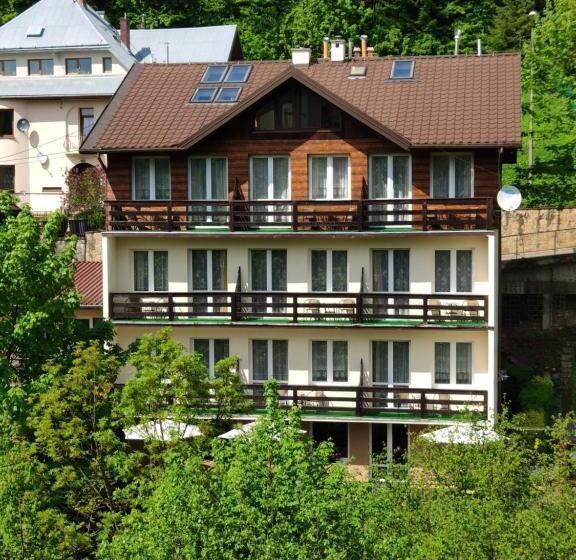 渡假胜地  Willa Jasna