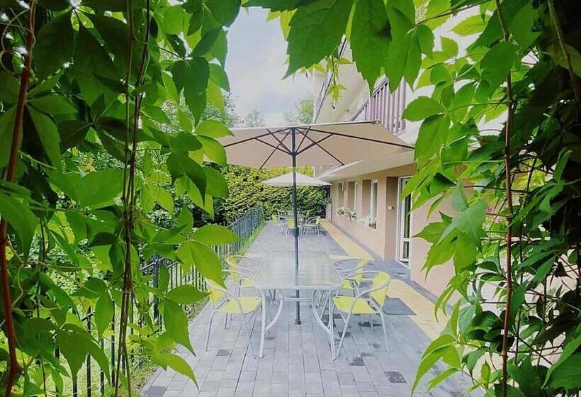 渡假胜地  Willa Jasna