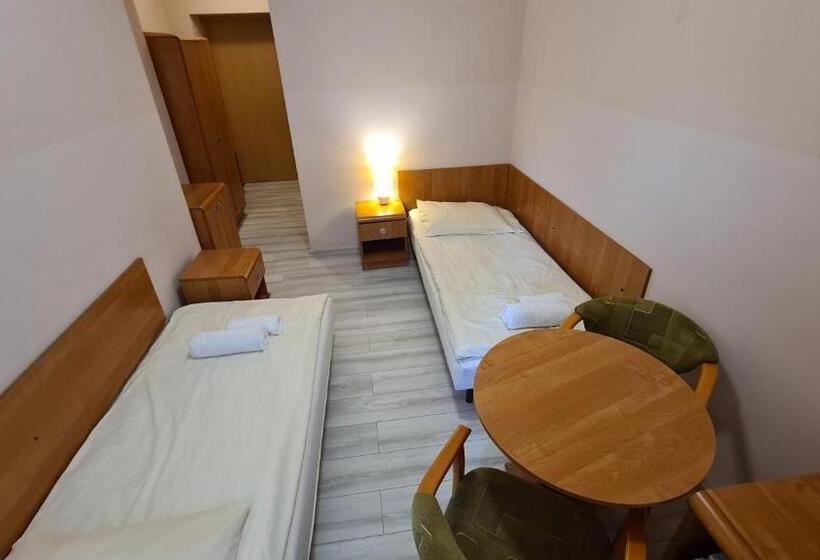 استراحتگاه Zacisze Natura Tour