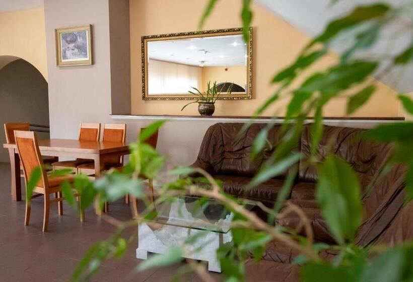 استراحتگاه Zacisze Natura Tour