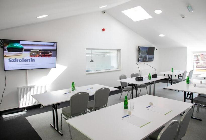 استراحتگاه Zacisze Natura Tour