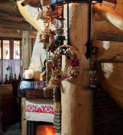 فندق صغير Zajazd Gołębiowski