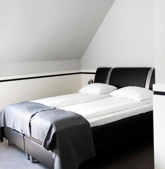 فندق صغير Zajazd Gołębiowski