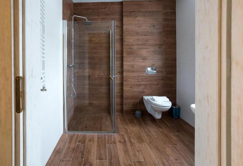 Bed and Breakfast Dworek Jabłonna