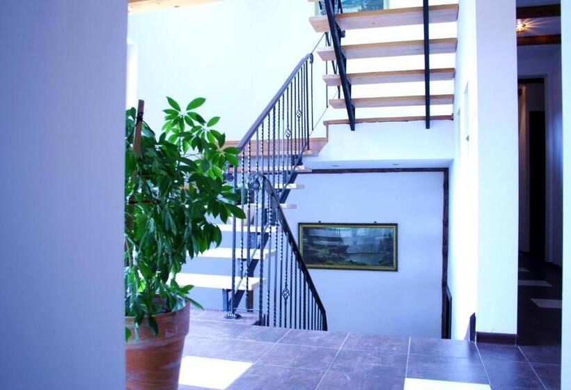 تختخواب و صبحانه Magnat Inn & Sauna & Relax