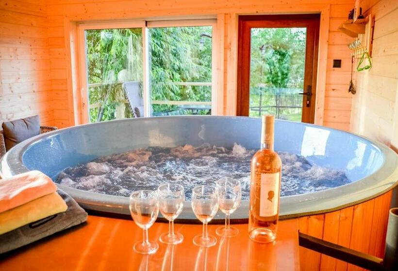 住宿加早餐  Ośrodek Wypoczynkowy Bernadetta