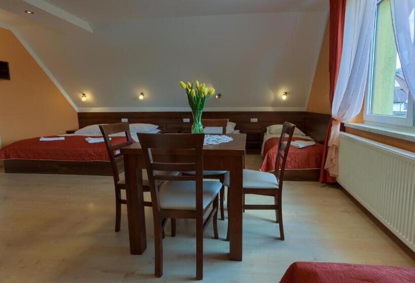 مبيت وإفطار Pensjonat Willa Szarotka