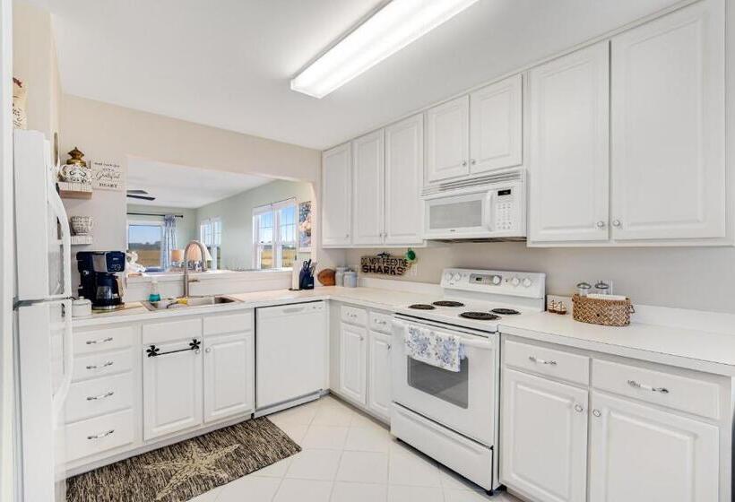 فندق Bethany Bay    37185 Harbor #3602