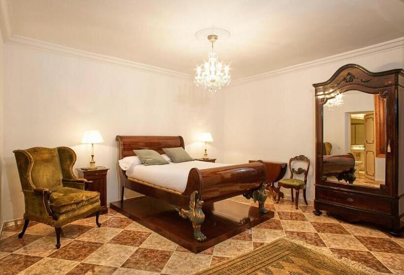 هتل Casa Delmonte   Turismo De Interior