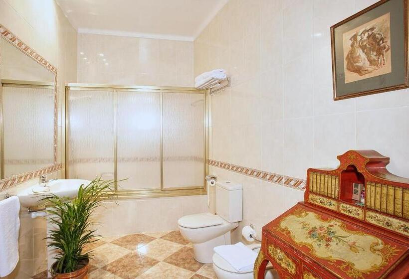 هتل Casa Delmonte   Turismo De Interior