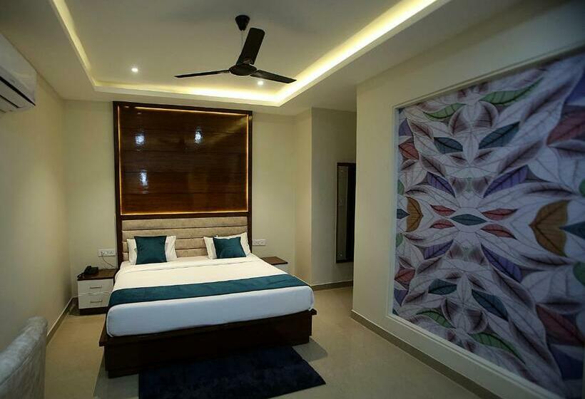 Отель Affluence