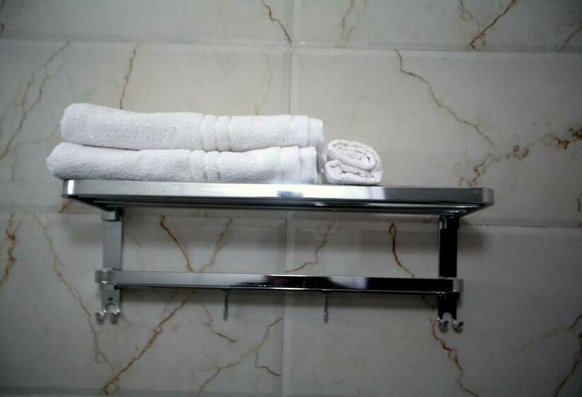 Отель Affluence