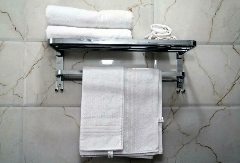 Отель Affluence