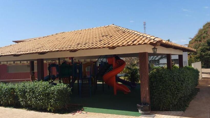 בית מלון כפרי Diroma International