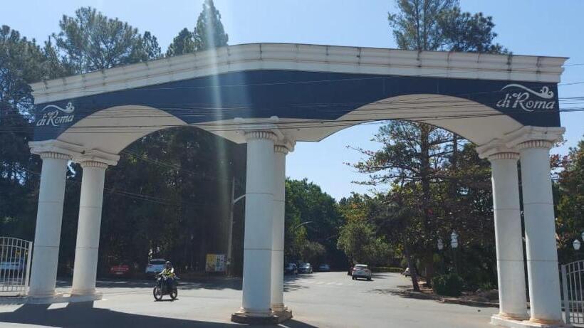 בית מלון כפרי Diroma International