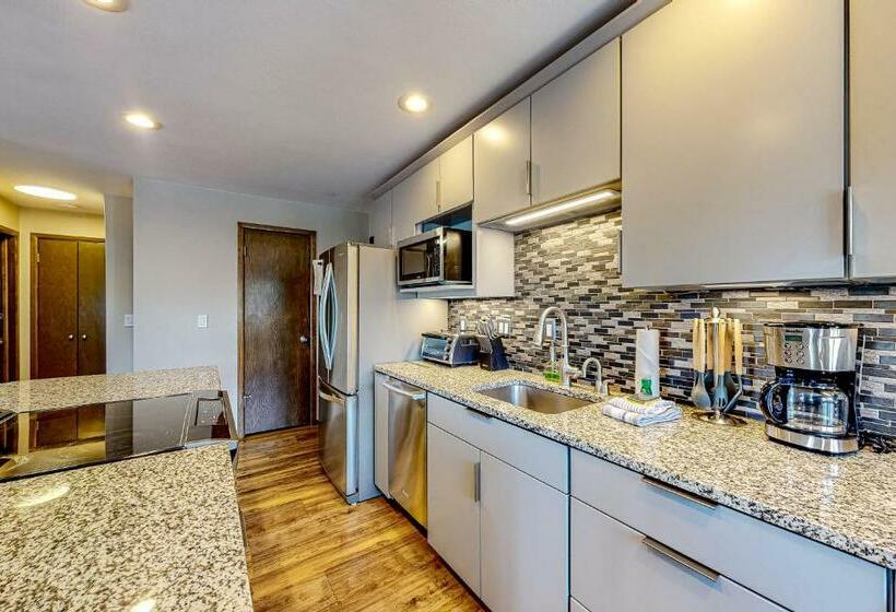 בית מלון כפרי Downtown Hideaway