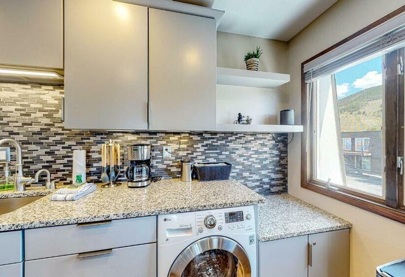 בית מלון כפרי Downtown Hideaway